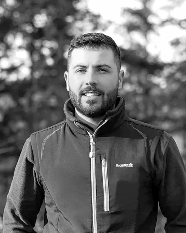 Portrait d’un dirigeant arboriste grimpeur, partenaire de Greeen